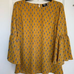 Bobeau Bell Sleeve Top